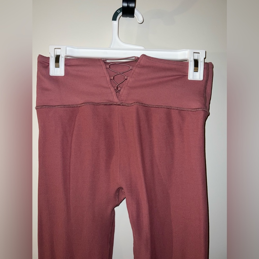 Pink Fabletics Leggings with Zigzag design